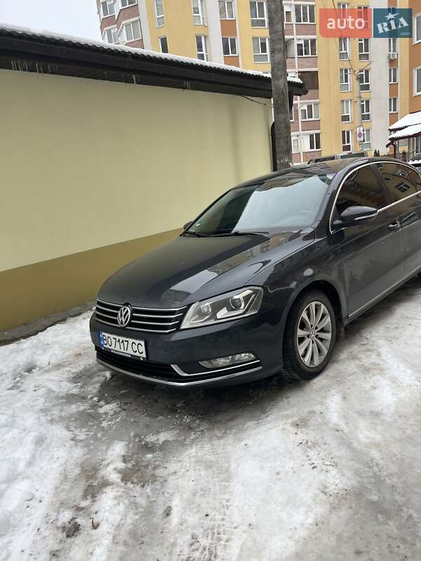 Седан Volkswagen Passat 2011 в Тернополе