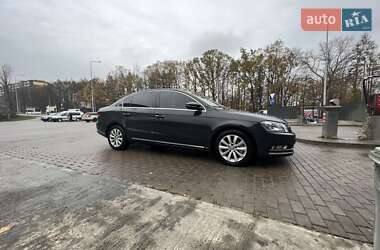 Седан Volkswagen Passat 2011 в Тернополе