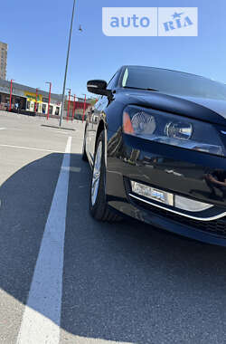 Седан Volkswagen Passat 2012 в Киеве