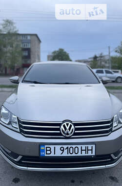 Седан Volkswagen Passat 2013 в Полтаве