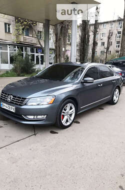 Седан Volkswagen Passat 2013 в Одесі