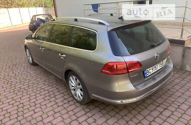 Универсал Volkswagen Passat 2012 в Львове