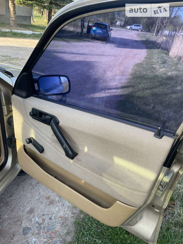 Седан Volkswagen Passat 1990 в Трускавце фото 12 Седан Volkswagen Passat 1990 в Трускавце