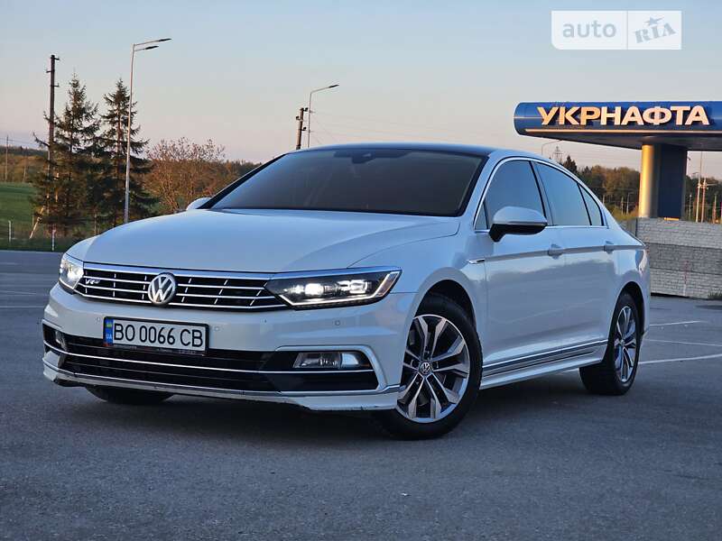 Седан Volkswagen Passat 2016 в Тернополе