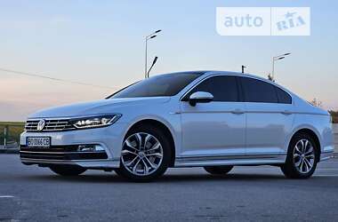 Седан Volkswagen Passat 2016 в Тернополі