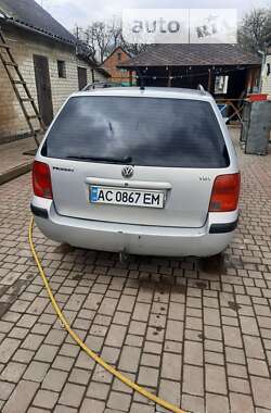 Универсал Volkswagen Passat 2000 в Локачах