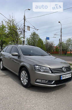 Універсал Volkswagen Passat 2013 в Сумах