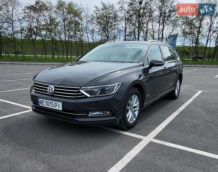 Универсал Volkswagen Passat 2017 в Днепре