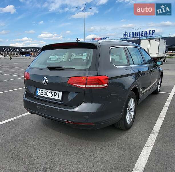 Универсал Volkswagen Passat 2017 в Днепре