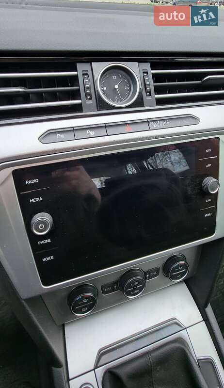 Универсал Volkswagen Passat 2017 в Днепре