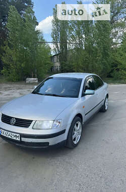 Седан Volkswagen Passat 1997 в Змиеве