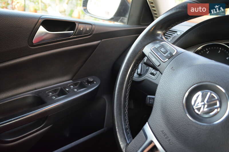 Универсал Volkswagen Passat 2010 в Борщеве