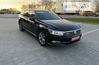 Универсал Volkswagen Passat 2015 в Львове