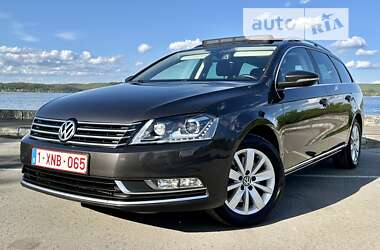 Универсал Volkswagen Passat 2011 в Бурштыне