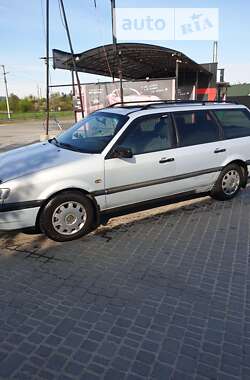 Универсал Volkswagen Passat 1996 в Рава-Русской