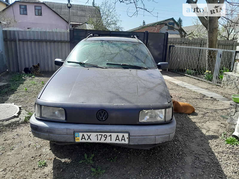 Универсал Volkswagen Passat 1992 в Харькове