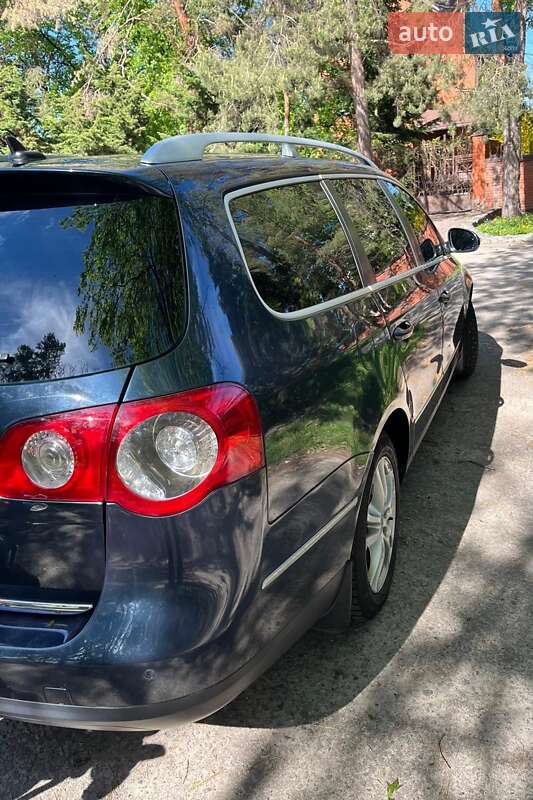 Универсал Volkswagen Passat 2008 в Харькове