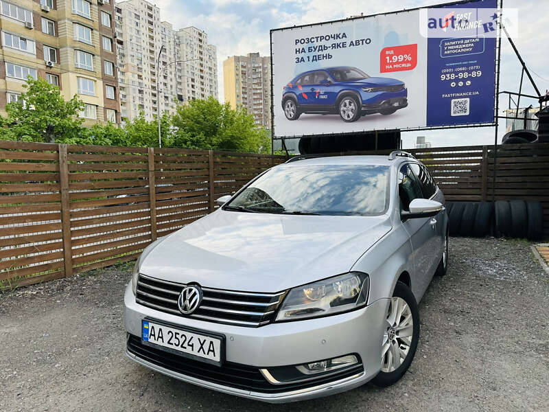 Универсал Volkswagen Passat 2014 в Киеве