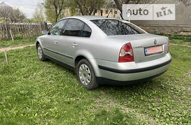 Седан Volkswagen Passat 2002 в Змиеве