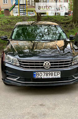 Седан Volkswagen Passat 2016 в Тернополі