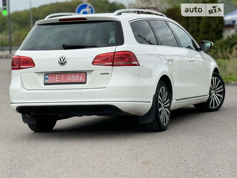 Универсал Volkswagen Passat 2012 в Ровно