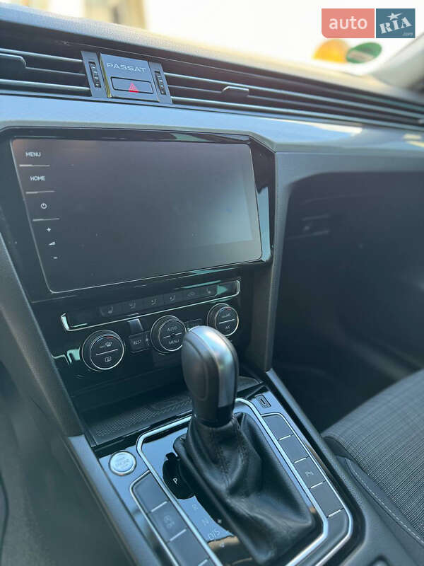 Универсал Volkswagen Passat 2019 в Запорожье