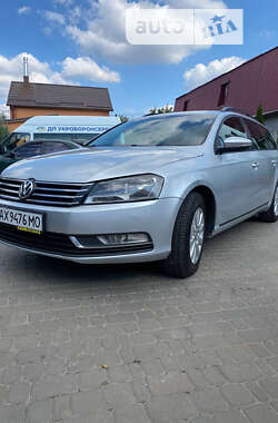 Універсал Volkswagen Passat 2012 в Харкові