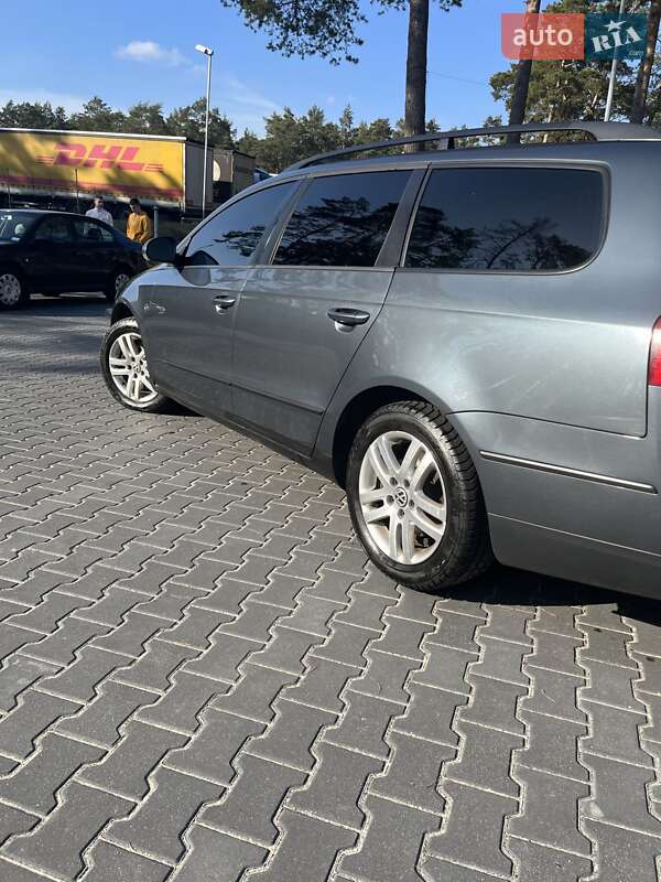 Универсал Volkswagen Passat 2008 в Маневичах