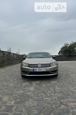 Седан Volkswagen Passat 2014 в Березному