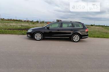 Універсал Volkswagen Passat 2012 в Львові