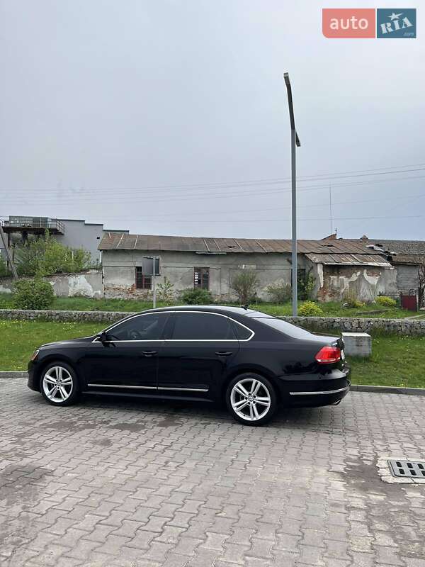Седан Volkswagen Passat 2015 в Бурштыне
