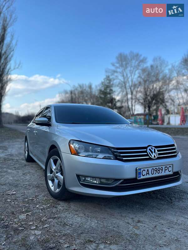 Седан Volkswagen Passat 2012 в 