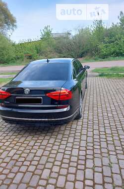 Седан Volkswagen Passat 2017 в Червонограді