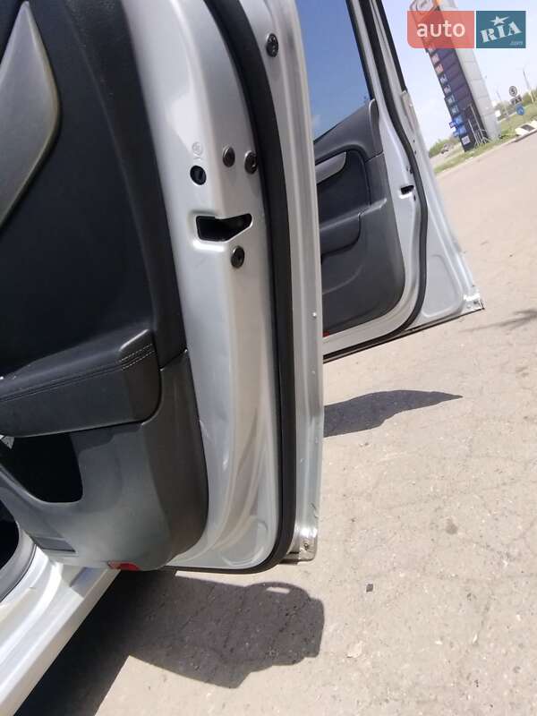 Универсал Volkswagen Passat 2011 в Покровске