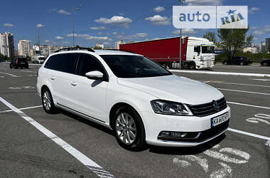 Універсал Volkswagen Passat 2011 в Києві