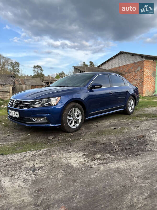 Седан Volkswagen Passat 2016 в Житомире