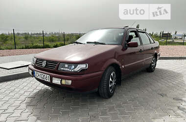 Седан Volkswagen Passat 1995 в Миколаєві