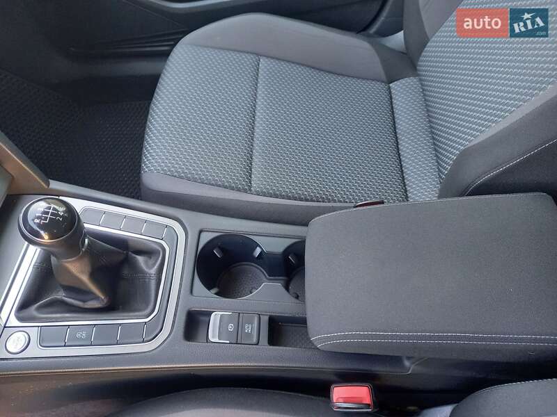 Универсал Volkswagen Passat 2015 в Каменец-Подольском