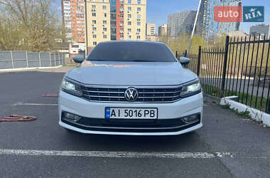 Седан Volkswagen Passat 2017 в 