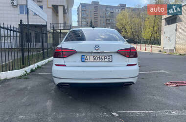 Седан Volkswagen Passat 2017 в 
