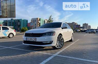 Седан Volkswagen Passat 2012 в Киеве