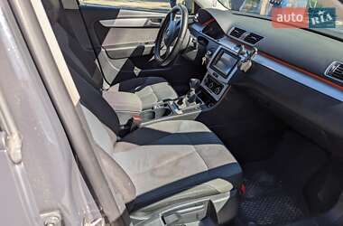 Универсал Volkswagen Passat 2012 в 