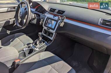 Универсал Volkswagen Passat 2012 в 