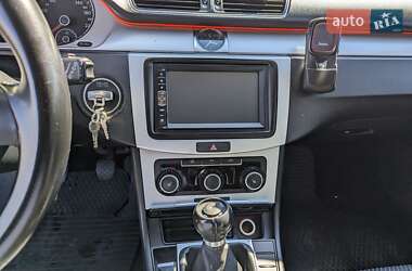 Универсал Volkswagen Passat 2012 в 