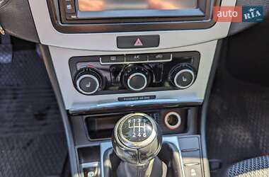Универсал Volkswagen Passat 2012 в 