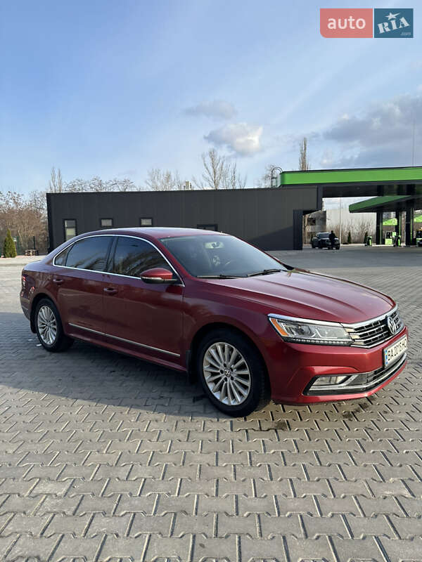 Седан Volkswagen Passat 2016 в Кременчуге