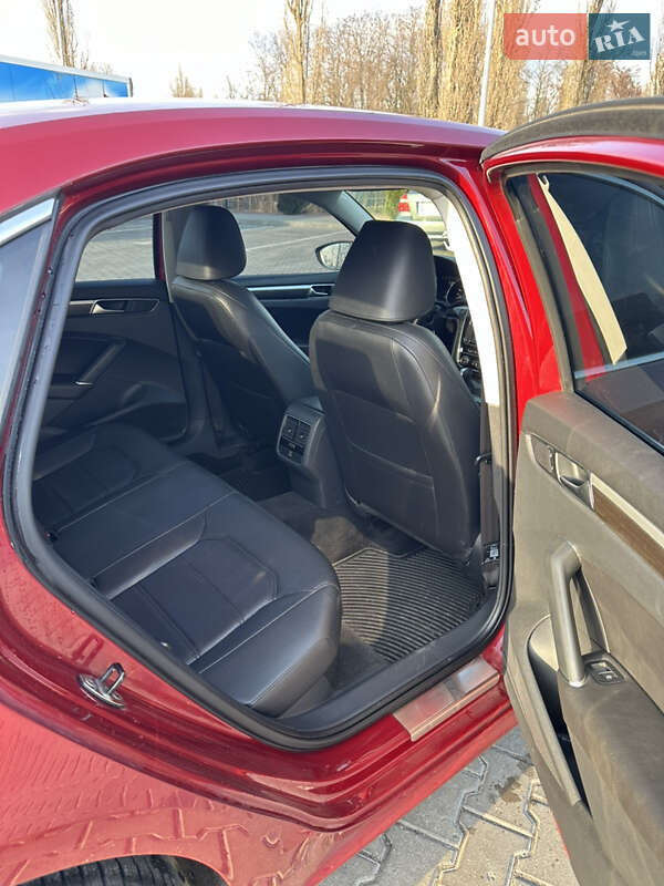 Седан Volkswagen Passat 2016 в Кременчуге