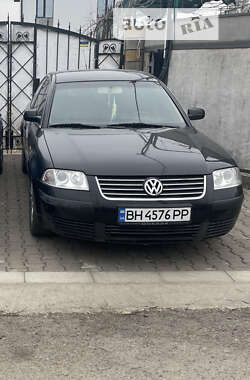 Седан Volkswagen Passat 2001 в Одессе
