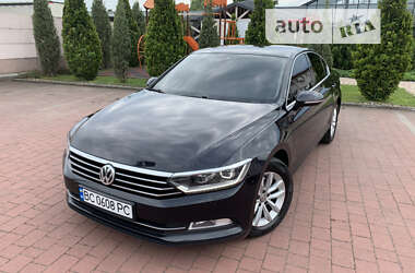 Седан Volkswagen Passat 2016 в Стрые