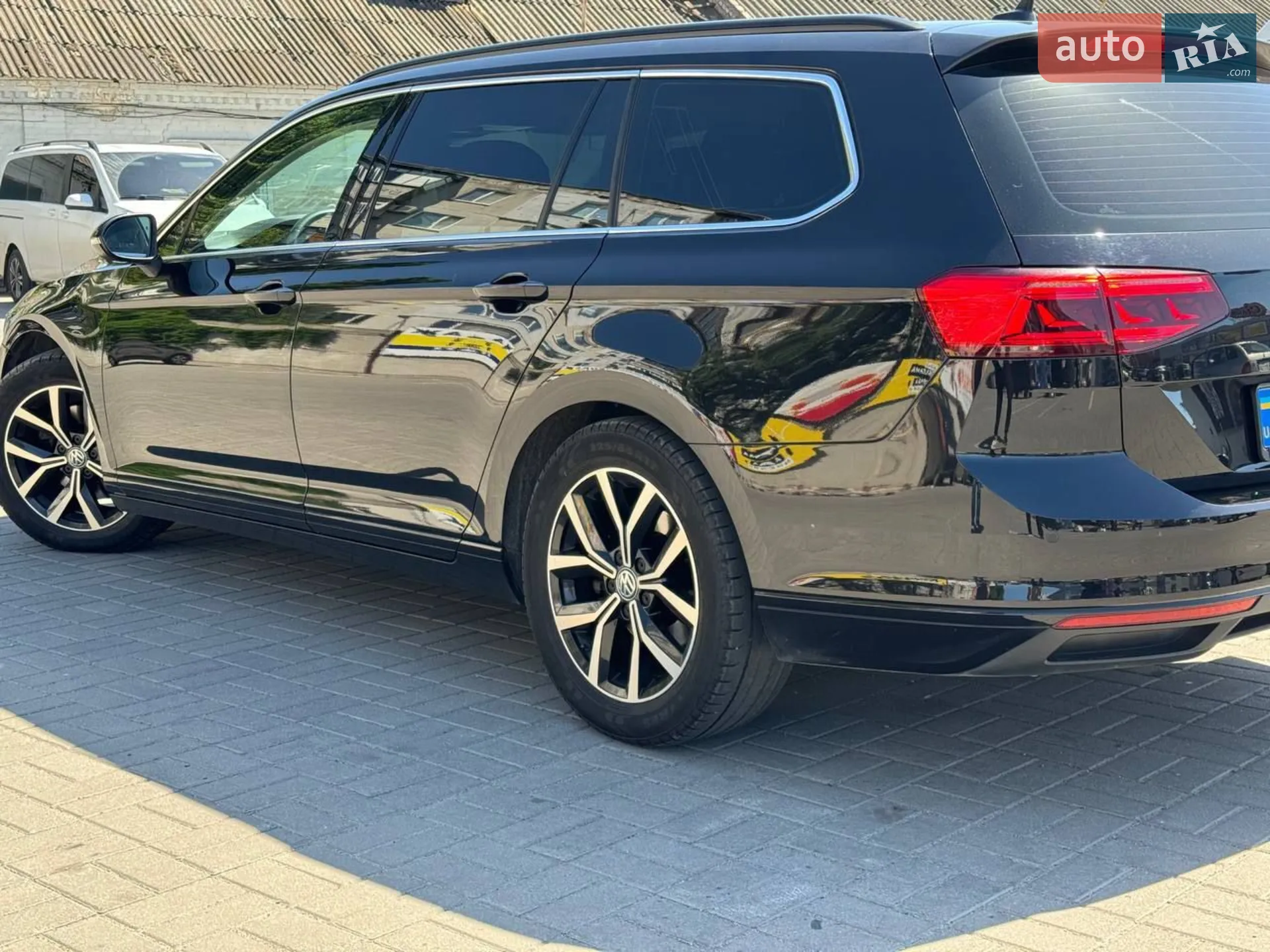 2019 Volkswagen Passat - мініатюра 2